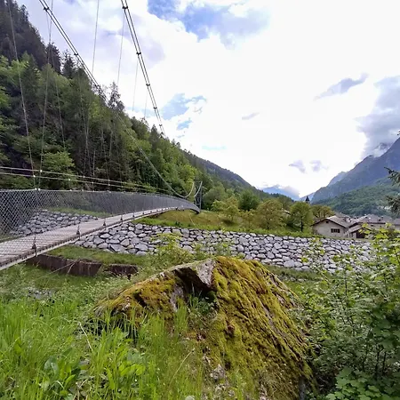 Haus In Den Bergen Nyaraló