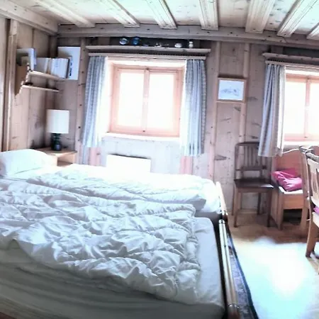 Haus In Den Bergen בית נופש Borgonovo