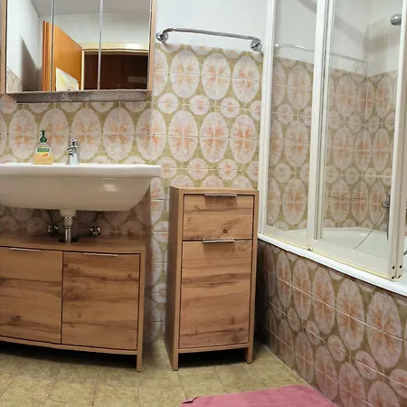 בית נופש Haus In Den Bergen *